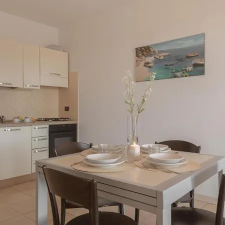 Stylish Le Fontane No2503 Apartment *